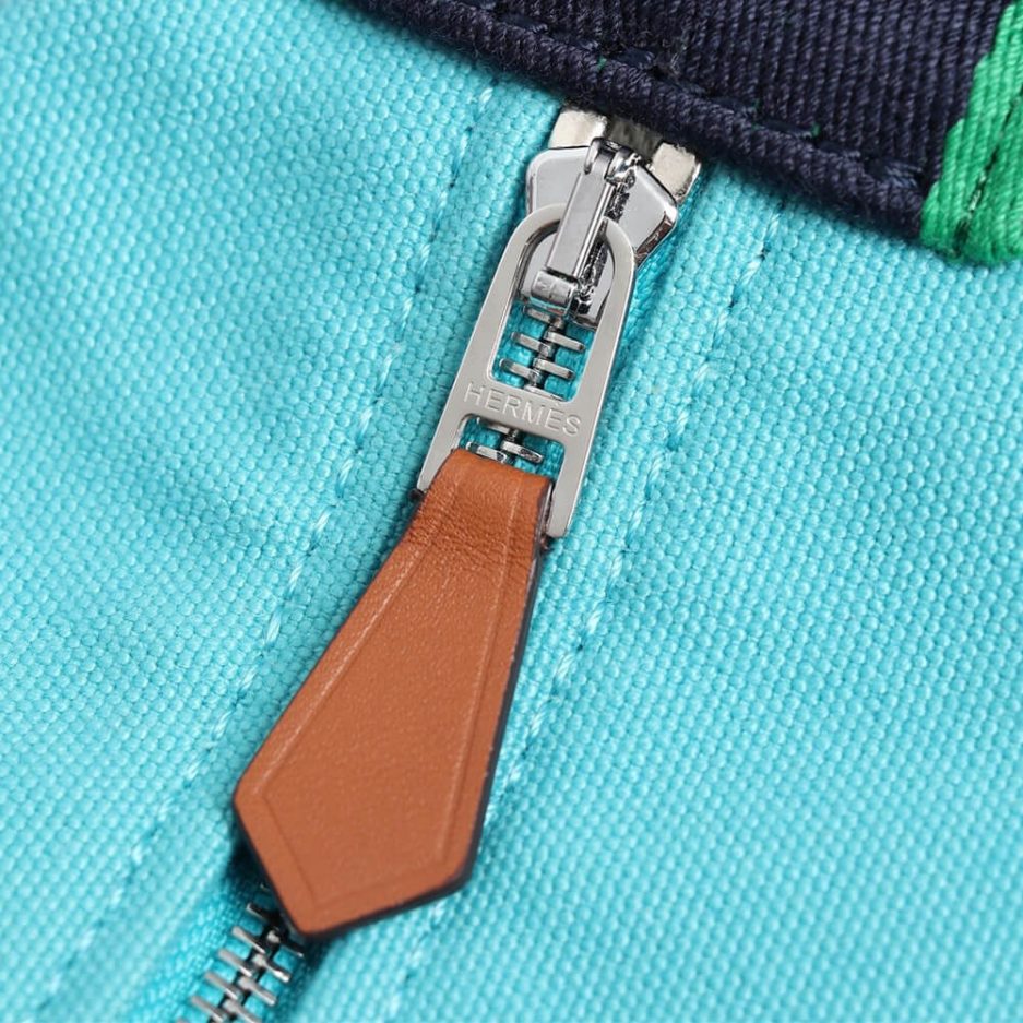 H**mes toiletery bag