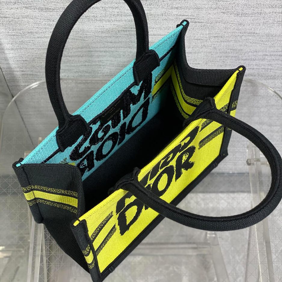 small D*or book tote