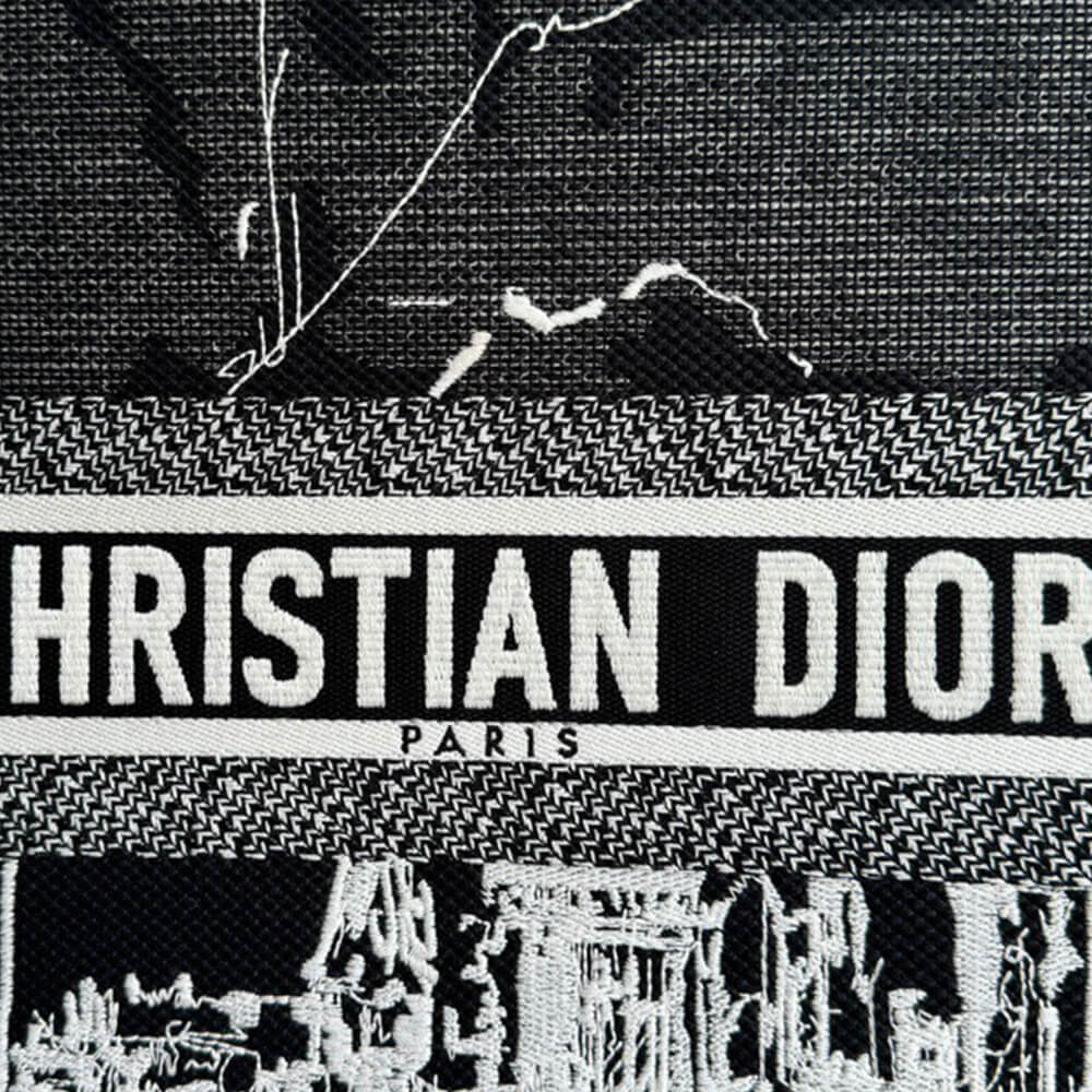 medium D*or book tote